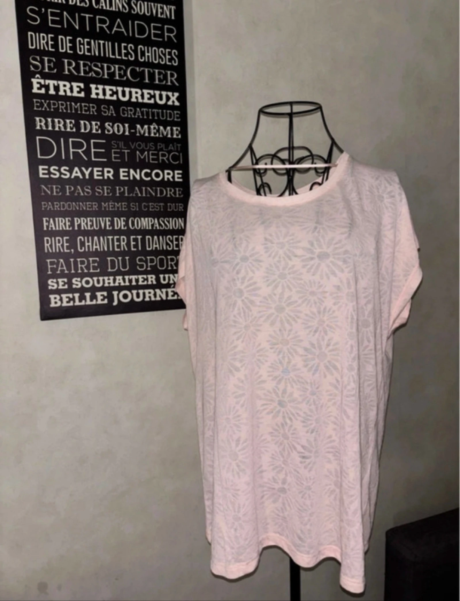 T-shirt rose pale taille XL 